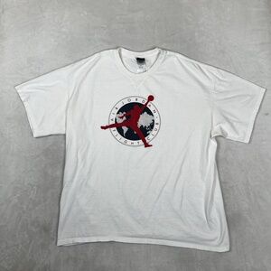 Jordan T-Shirt Mens 2XL White Air Jordan Flight Club Globe Basketball Tee Y2K